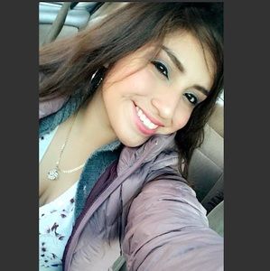 Meet your Posher, Nadia